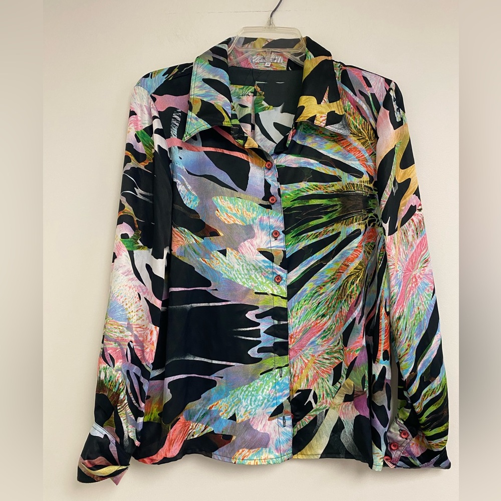 Mesmerize blouse top